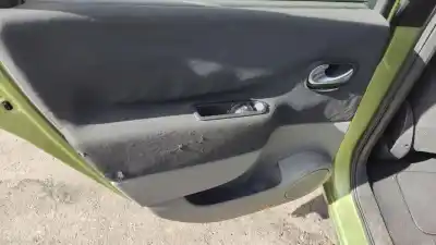 Veículo de Sucata renault scenic ii confort expression do ano 2007 alimentado k9k732