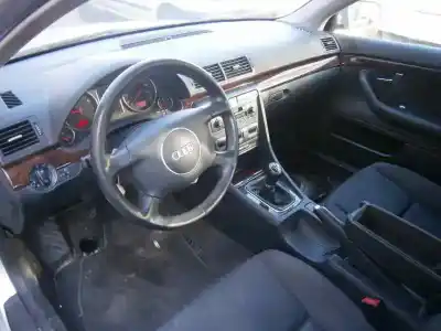Veículo de Sucata audi a4 berlina (8e) 2.0 20v cat (alt) do ano 2001 alimentado alt