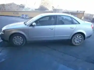 Veículo de Sucata audi a4 berlina (8e) 2.0 20v cat (alt) do ano 2001 alimentado alt
