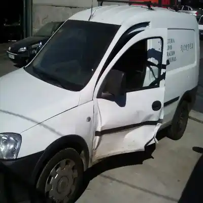 Veículo de Sucata opel combo cargo do ano 2004 alimentado z13dt