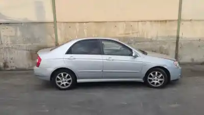Veicolo di demolizione kia cerato 2.0 ex crdi familiar dell'anno 2006 alimentato d4ea