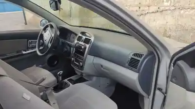 Veicolo di demolizione kia cerato 2.0 ex crdi familiar dell'anno 2006 alimentato d4ea