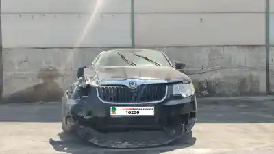 Vehículo de desguace SKODA SUBERB (3T4) Ambition del año 2013 con motor CFF