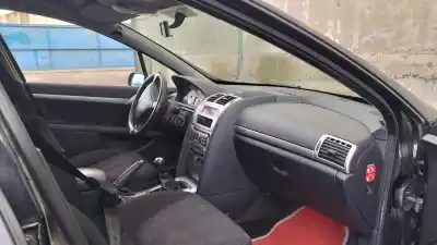 Sloopvoertuig peugeot 407 sw sr confort van het jaar 2008 aangedreven 9hz