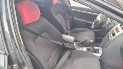 Sloopvoertuig peugeot 407 sw sr confort van het jaar 2008 aangedreven 9hz