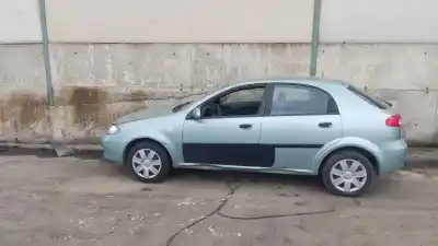 Veículo de Sucata daewoo lacetti se do ano 2004 alimentado 