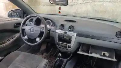 Veículo de Sucata daewoo lacetti se do ano 2004 alimentado 