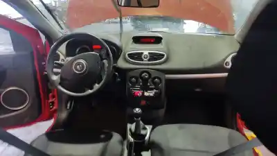 Veículo de Sucata renault clio iii confort dynamique do ano 2001 alimentado k9k766