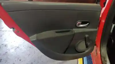 Veículo de Sucata renault clio iii confort dynamique do ano 2001 alimentado k9k766