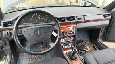 Scrapping Vehicle mercedes-benz clase e (w124) berlina 200 e / e 200 (124.019) of the year 1995 powered m111940
