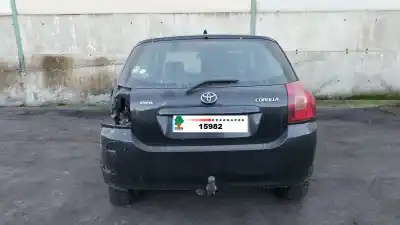 Veículo de Sucata toyota corolla (e12) 2.0 d-4d linea luna berlina do ano 2004 alimentado 1cdftv