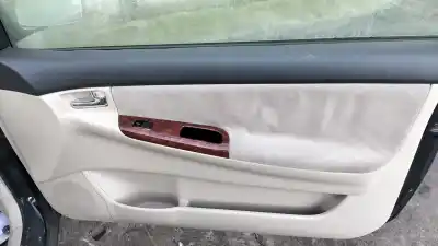 Veículo de Sucata toyota corolla (e12) 2.0 d-4d linea luna berlina do ano 2004 alimentado 1cdftv