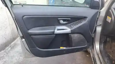 Veicolo di demolizione volvo xc90 d5 kinetic dell'anno 2004 alimentato d5244t