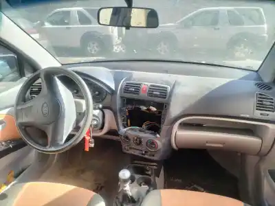 Veicolo di demolizione kia picanto 1.1 cat dell'anno 2006 alimentato g4hg