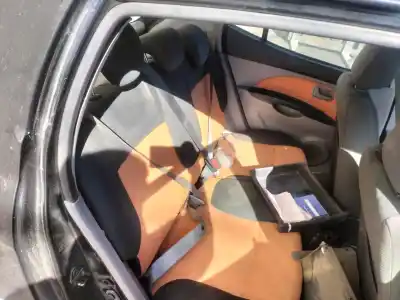 Veicolo di demolizione kia picanto 1.1 cat dell'anno 2006 alimentato g4hg