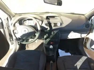 Scrapping Vehicle renault clio iii pack authentique of the year 2007 powered k9k768