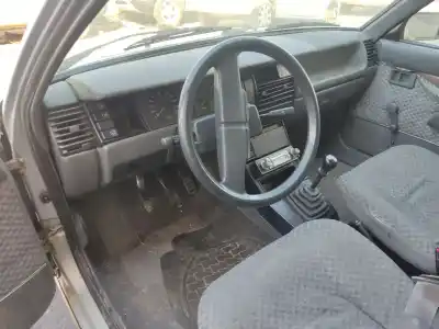 Здавання транспортного засобу renault 11 renault 11 gtl 1.4 року 1987 потужний 