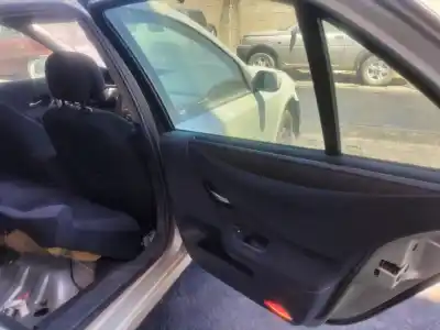 Здавання транспортного засобу renault laguna ii (bg0) authentique року 2006 потужний f9q d6