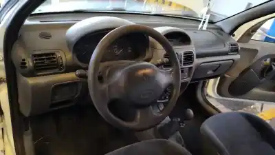 Здавання транспортного засобу renault clio ii fase i (b/cbo) 1.9 d alize року 2000 потужний f8q632