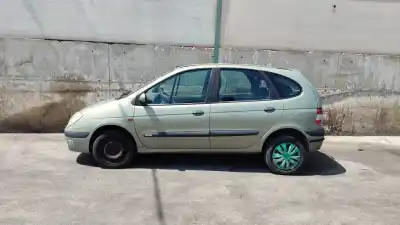 Scrapping Vehicle renault scenic (ja..) 1.9 dti diesel 80 cv / 59 kw of the year 2002 powered f9q744