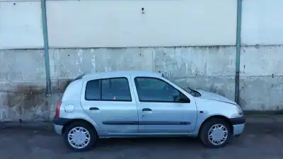 Scrapping Vehicle renault clio ii fase i (b/cbo) 1.2 of the year 2001 powered d7f710