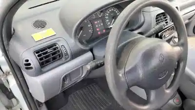 Scrapping Vehicle renault clio ii fase i (b/cbo) 1.2 of the year 2001 powered d7f710