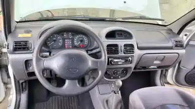 Scrapping Vehicle renault clio ii fase i (b/cbo) 1.2 of the year 2001 powered d7f710