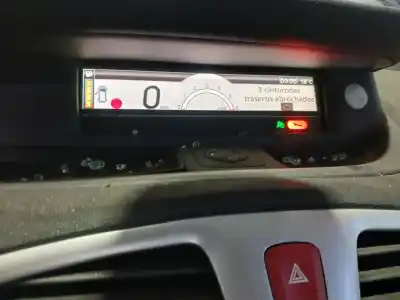 Veículo de Sucata renault scenic ii dynamique do ano 2009 alimentado f9q872