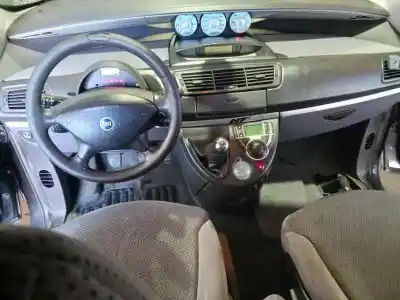 Veículo de Sucata fiat ulysse (179) 2.0 16v jtd cat do ano 2004 alimentado 