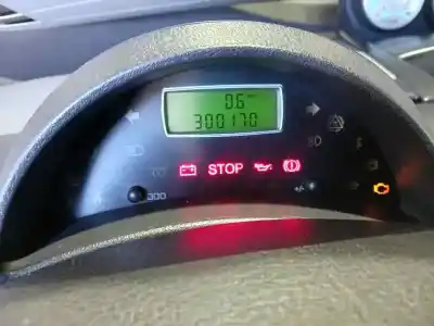 Veículo de Sucata fiat ulysse (179) 2.0 16v jtd cat do ano 2004 alimentado 