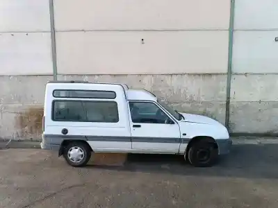 Sloopvoertuig renault express express van het jaar 1995 aangedreven f8q662