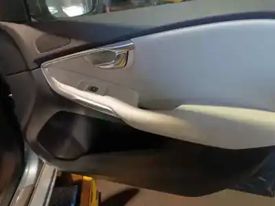 Scrapping Vehicle volvo v40 r-design of the year 2013 powered d4162t