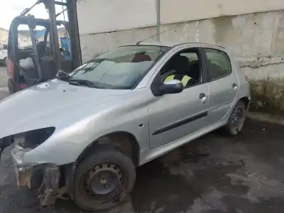 Scrapping Vehicle peugeot 206 cc cc of the year 2002 powered 