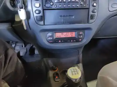 Scrapping Vehicle citroen c3 8hx of the year 2003 powered 8hx