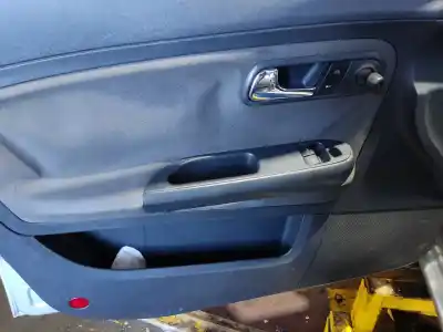 Veicolo di demolizione seat                                               cordoba berlina (6l2)                                                                                                                                                                                                                                      cordoba                                                                                                                                                                                                                                                    dell'anno 2002 alimentato 