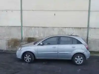 Vehicul casat kia rio 1.5 crdi al anului 2010 alimentat d4fa