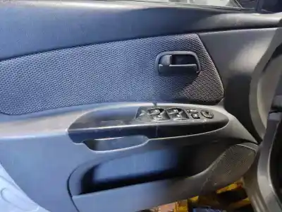 Vehicul casat kia rio 1.5 crdi al anului 2010 alimentat d4fa