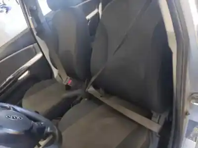 Vehicul casat kia rio 1.5 crdi al anului 2010 alimentat d4fa