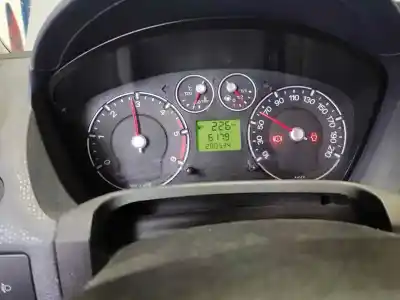 Sloopvoertuig ford fiesta (cb1) f6jb van het jaar 2008 aangedreven f6jb