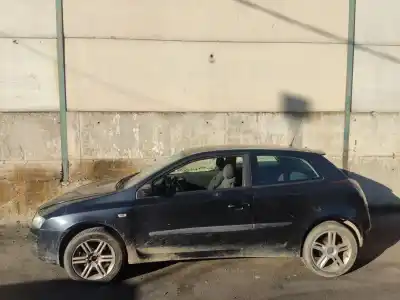 Здавання транспортного засобу fiat stilo (192) . року 2004 потужний 