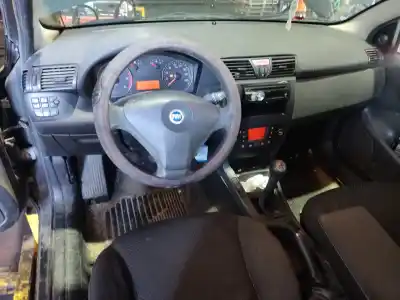 Здавання транспортного засобу fiat stilo (192) . року 2004 потужний 