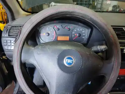 Здавання транспортного засобу fiat stilo (192) . року 2004 потужний 