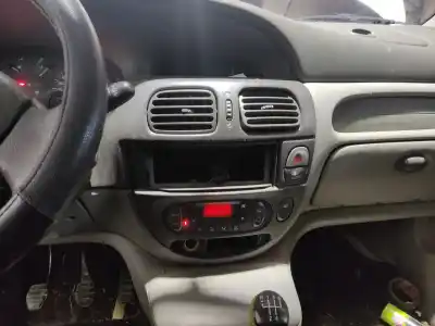 Sloopvoertuig renault megane i scenic (ja0) 1.6 van het jaar 1996 aangedreven f9q732
