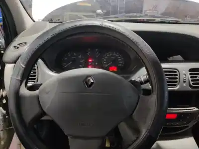 Sloopvoertuig renault megane i scenic (ja0) 1.6 van het jaar 1996 aangedreven f9q732