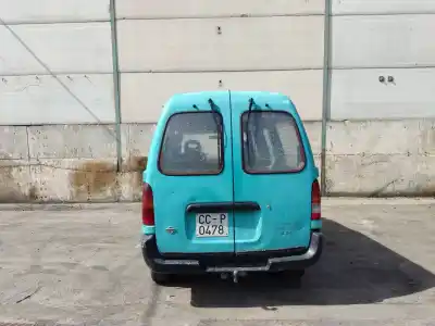 Sloopvoertuig nissan vanette cargo (hc23) * van het jaar 1995 aangedreven 