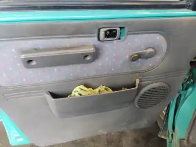 Sloopvoertuig nissan vanette cargo (hc23) * van het jaar 1995 aangedreven 