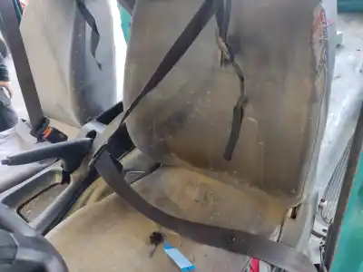 Sloopvoertuig nissan vanette cargo (hc23) * van het jaar 1995 aangedreven 