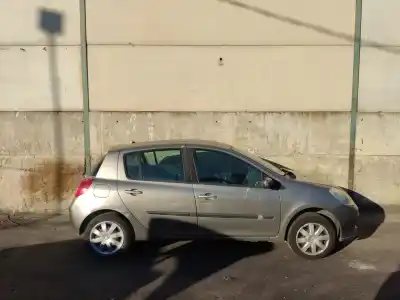 Здавання транспортного засобу renault clio iii (br0/1, cr0/1) 1.5 dci (br17 cr17) року 2009 потужний 