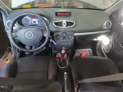 Здавання транспортного засобу renault clio iii (br0/1, cr0/1) 1.5 dci (br17 cr17) року 2009 потужний 