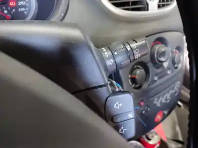 Здавання транспортного засобу renault clio iii (br0/1, cr0/1) 1.5 dci (br17 cr17) року 2009 потужний 